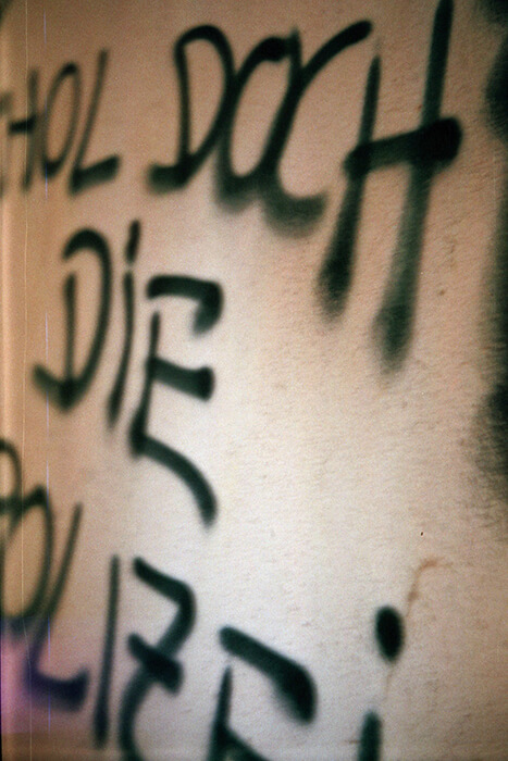 Hol doch die Polizei - Grafiti